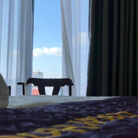 Oscar Hotel Дуонг-Донг Экстерьер фото